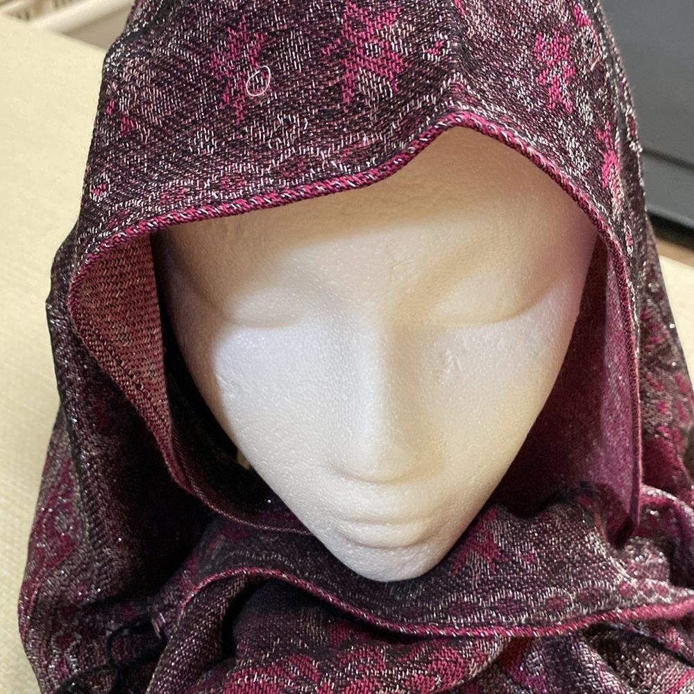 West loop fringe paisley stole